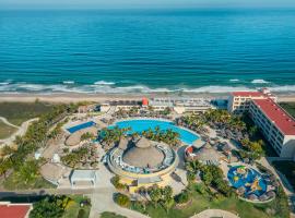 Iberostar Selection Playa Mita - All Inclusive，位于蓬塔米塔的带热水浴缸的酒店