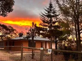 Villa Scalzi - 4-Bed Getaway with Free Wine