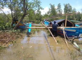 geofark ciletuh fishing boats，位于Cikadal的船屋