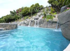 Coming Mid-April 2023! Beautifully upgraded two-story home with backyard oasis，位于普拉森的酒店