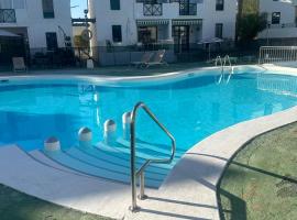 TUNERAS SUNSET Puerto Rico Apartment, Sea view, Pool, Perfect for sun lovers，位于莫甘的酒店
