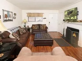 Oak Square 305