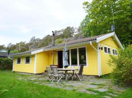 7 person holiday home in STRÖMSTAD，位于斯特伦斯塔德的酒店