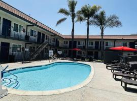 Studio 6 Suites San Ysidro CA San Diego South Bay，位于圣易西铎的酒店