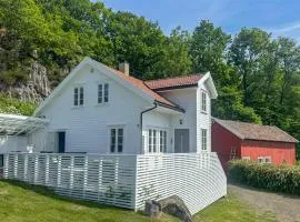 Amazing Home In Lyngdal With Wifi