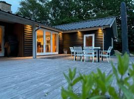 Modern Family House Near Beach In Odsherred，位于比戈的酒店