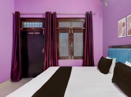 Hotel O ARYA PARADISE HOTEL，位于Sarāi Ajitmal的酒店
