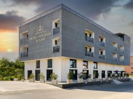 Hotel Boutique Tunari，位于Tunari亨利·科安德国际机场 - OTP附近的酒店