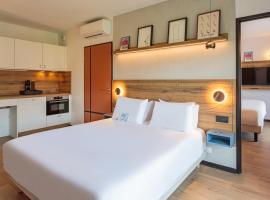 KYRIAD DAX - Saint Paul l&egrave;s Dax，位于圣保罗莱达的带停车场的酒店