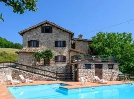 Gorgeous Apartment In Montemonaco