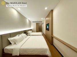 The MAJULAN Hotel，位于哥打京那巴鲁的酒店