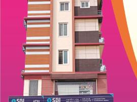 Hotel Everest Residency，位于蒂鲁瓦纳马莱的酒店