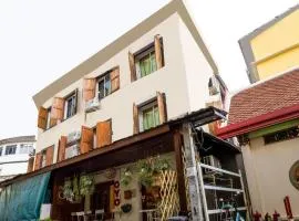 OYO 895 The Onion Hostel