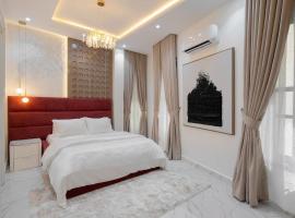 2 Bedroom Admiralty, Phase 1，位于Lekki Phase 1的酒店