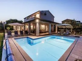 Villa Emely for 8 people near Porec with heated pool & jacuzzi