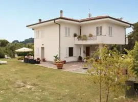 Lovely Apartment In Collesalvetti