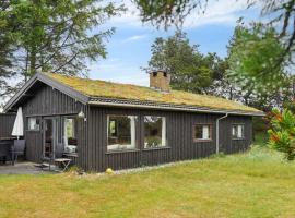 Lovely Cottage Close To The North Sea，位于Pandrup的酒店