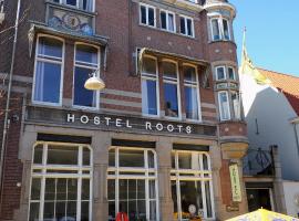 Hostel Roots，位于蒂尔堡的酒店