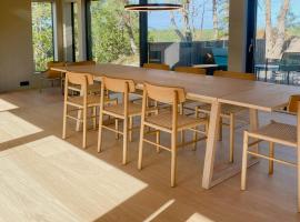 Modern Beach House At Røssesund Tjøme，位于彻默岛的酒店