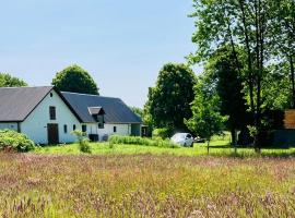 Peaceful Holiday Apartment By Skærbæk Plantation，位于Them的酒店