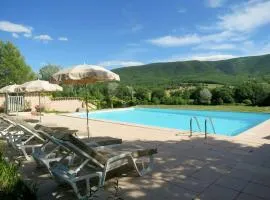 Provençal Villa With Luberon Views