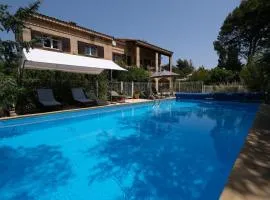 First floor of a typical house close to Aix en Provence 6 personnes