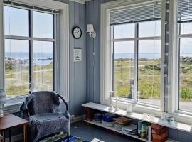 Simple Cabin With Sea Views On Utsira Island，位于Utsira的酒店