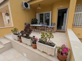 Tu lugar feliz al lado del mar