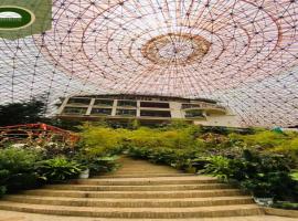 Davao Bamboo Sanctuary and Ecological Park，位于达沃市的带热水浴缸的酒店