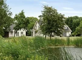 Guest House By Lake And Forest