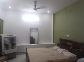 Tushar home stay 461，位于Prayagraj的酒店