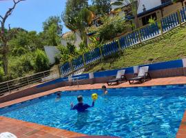 Hotel Campestre Villa Lucila，位于圣希尔的酒店