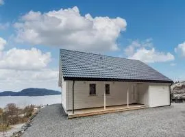 4 Bedroom Amazing Home In Skånevik