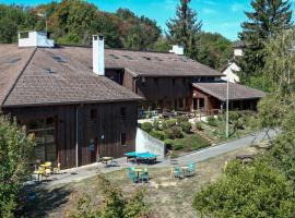 Auberge de Jeunesse HI Annecy，位于安锡的酒店
