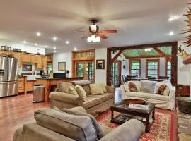 Spacious Vermont Mountain Retreat - 4BR,4BA - Near Skiing & Hiking - Perfect for Groups