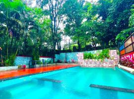 Yash villa - The Dream Stays ll Big Pvt Pool ll 2Ac Rooms ll Garden，位于肯达拉的酒店