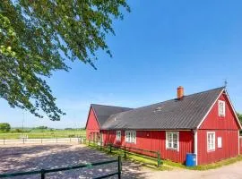 2 Bedroom Gorgeous Apartment In Getinge