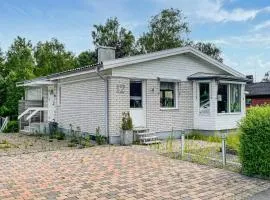 3 Bedroom Gorgeous Home In Anderstorp