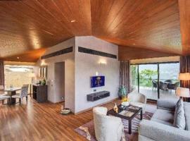 Myra Golden Beach Resort，位于Vadarevu的酒店
