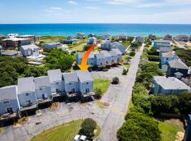 Oceanside Townhome in Duck with Community Amenities，位于达克的酒店