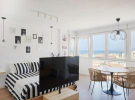 Espectacular apartamento con vistas en Torrox Costa，位于托罗克斯的酒店