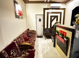 Hotel Savairah Palace，位于马哈巴莱斯赫瓦尔的酒店
