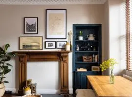 The Wee Shop, Stylish Two Bed Flat in Inverkip Village