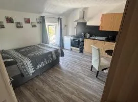 Tredegar studio flat