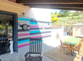 Logis Hôtel Restaurant L'Escapade，位于Le Crestet的酒店