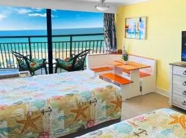 New ! Ocean Reef Resort-Unique Renovated Oceanfront Condo -Free parking - Amazing pools & Views