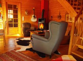 Wild West Lodge 48 Western-Feeling im Harz，位于哈瑟尔费尔德的酒店