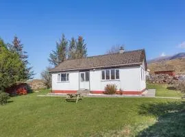 Walled Cottage - Uk49097