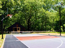 Pickleball Pool Hot Tub