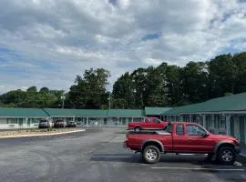Holiday Motel by Belvilla Cleveland, TN